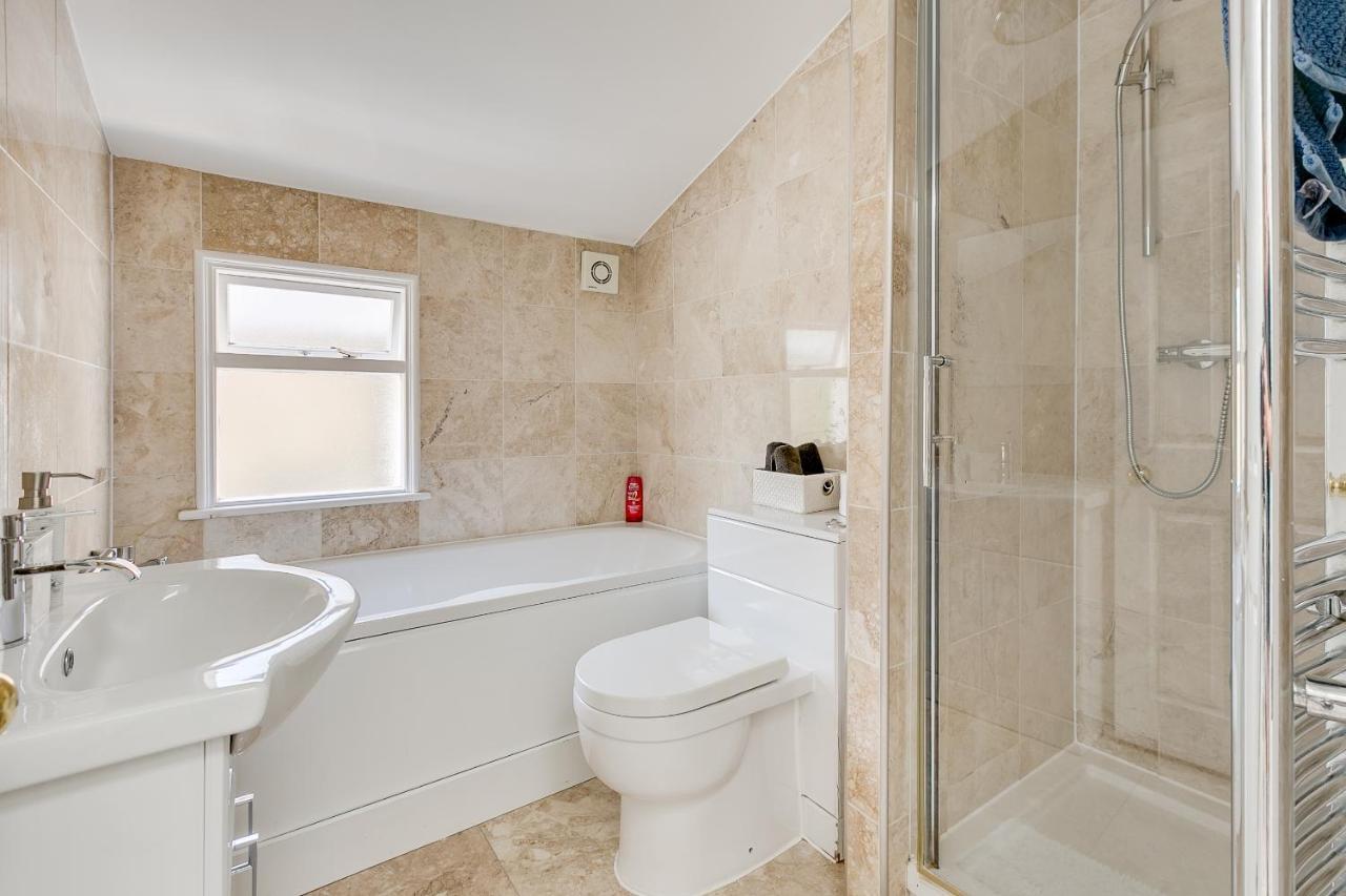 Сasa de vacaciones Balham Near Tube Victorian House 4 Bedrooms 9 Beds Londres