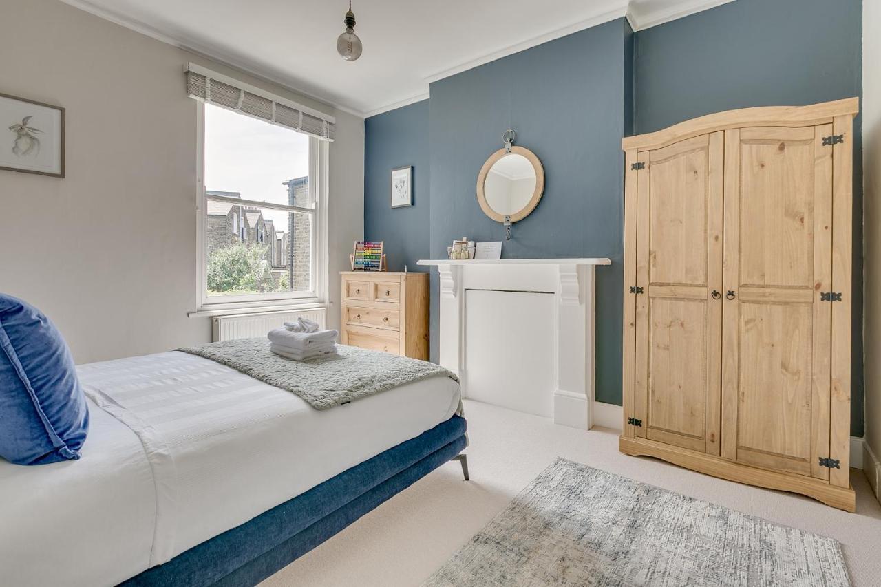 Сasa de vacaciones Balham Near Tube Victorian House 4 Bedrooms 9 Beds Londres